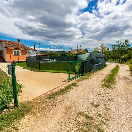 Orange House Villa *